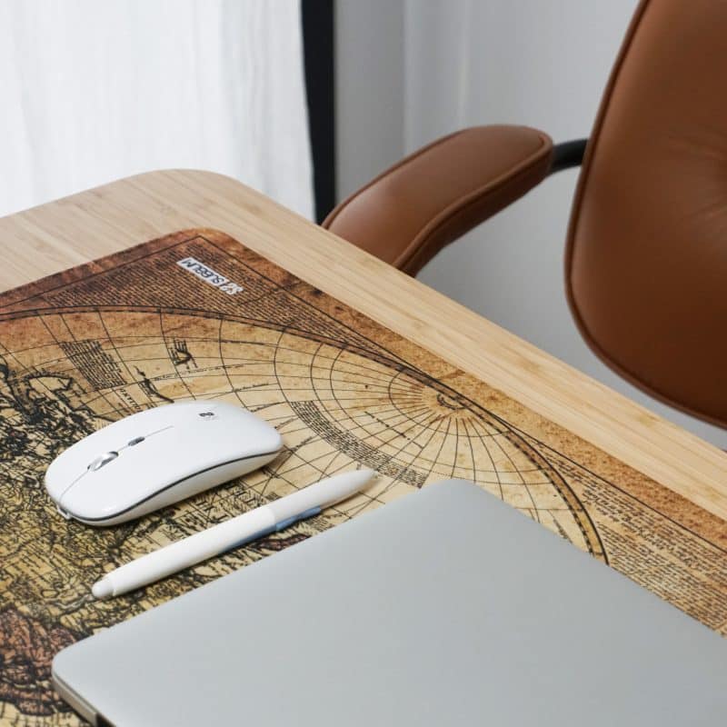 alfombrilla tipo tapete xl para escritorio con diseño de mapa mundi antiguo vintage.